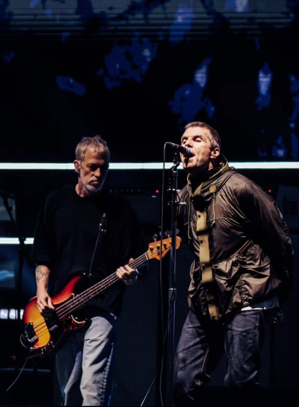 Oasis 16 Χρόνια μετά