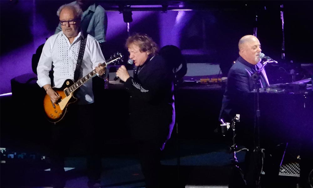 Lou Gramm: Ο θρυλικός frontman των Foreigner αποχαιρετά τη σκηνή μετά από 50 χρόνια