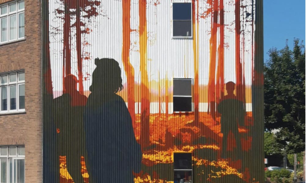 Ο Βέλγος street artist Nean Kingdom δημιούργησε την τοιχογραφία FLAG στο Quebec City