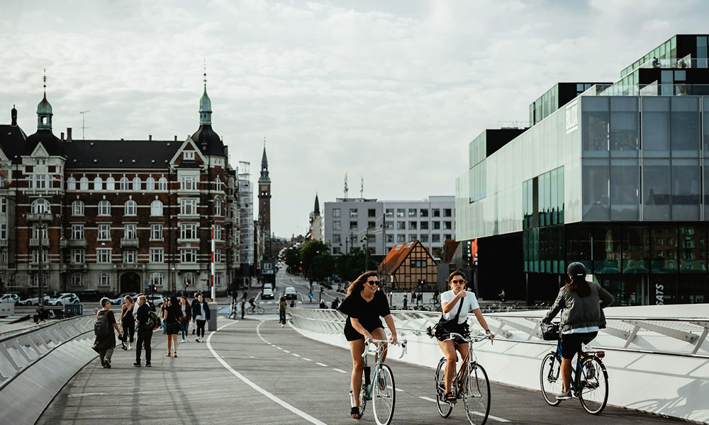 Happy City Index 2025: Οι πόλεις που επενδύουν στην ευτυχία