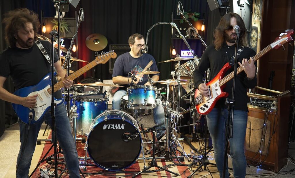 25 χρόνια The Skelters: Από τους Beatles στο “Con Man’s Chronicles”