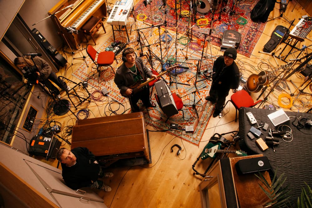 HELP(2): Η War Child Records επιστρέφει με μια μεγάλη φιλανθρωπική μουσική συλλογή