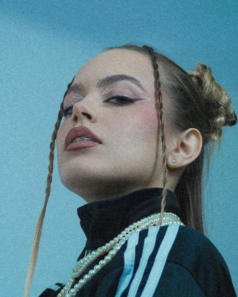 BIANCA TILICI - KEEP FIGHTING - Κάτι παραπάνω από ένας τίτλος τραγουδιού