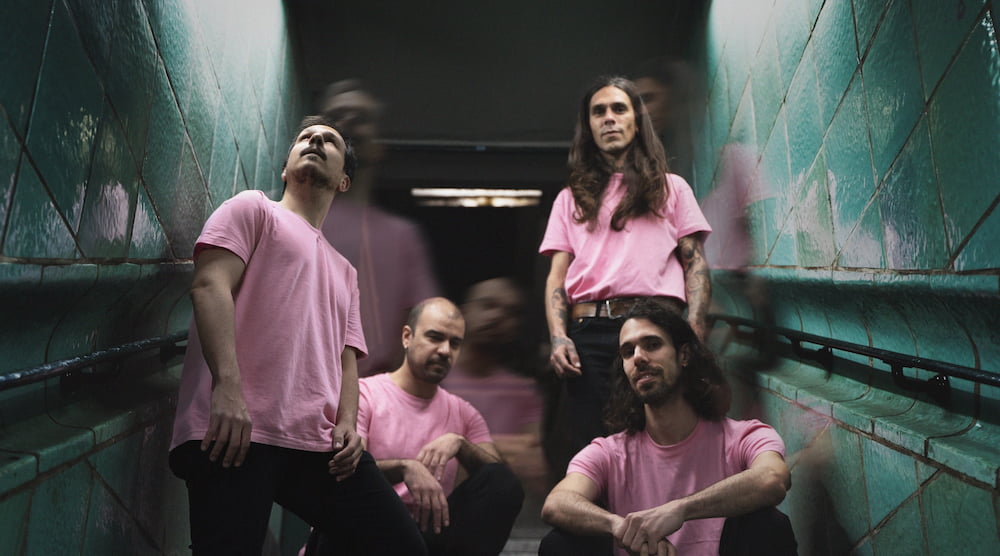 COMMON PEOPLE ‘Next in Line’ - 35 Λεπτά Ωμής Rock 'n' Roll Ενέργειας