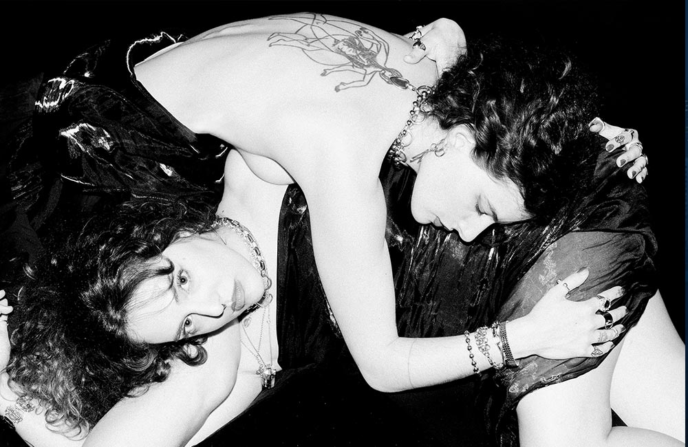 Danai Simou & Challice: Μια οπτικοακουστική ιεροτελεστία στο ΙΛΙΟΝ Plus.