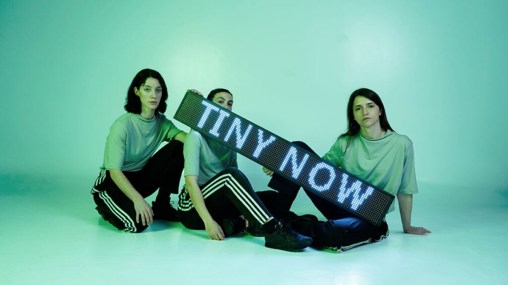 JUNE JULY: Η Νέα Παράσταση Χορού της Ελεονώρας Σιαράβα στο ΠΛΥΦΑ