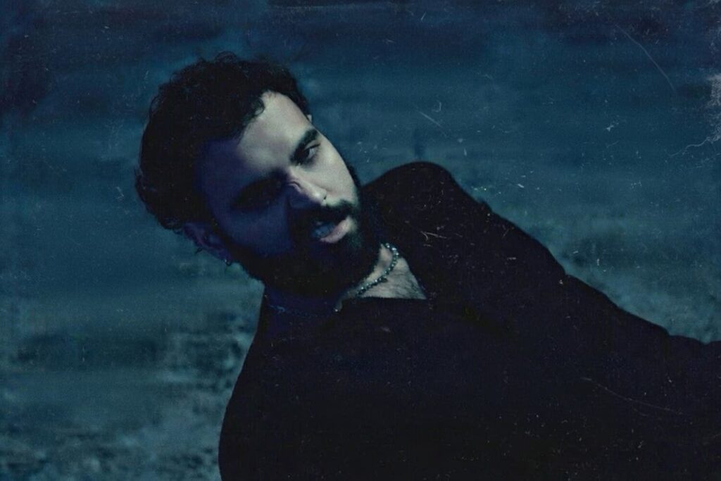 «A Friend or A Hand»: Όταν η απελπισία γίνεται Attitude