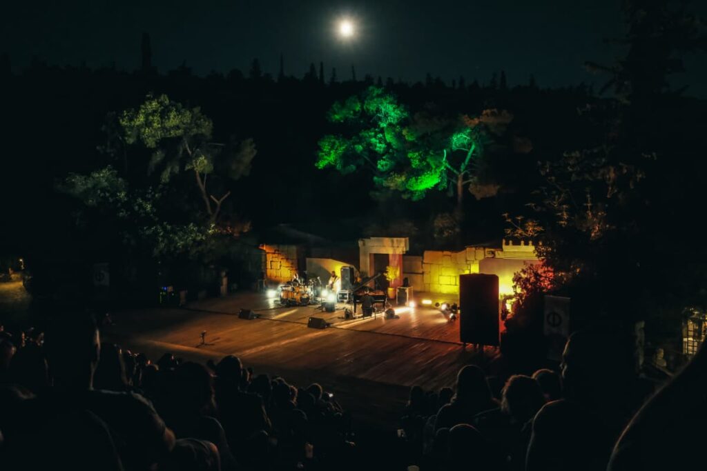 Φ hill Sessions 2026: Το Μεγάλο Μουσικό Ραντεβού Επιστρέφει στον Λόφο Φιλοπάππου