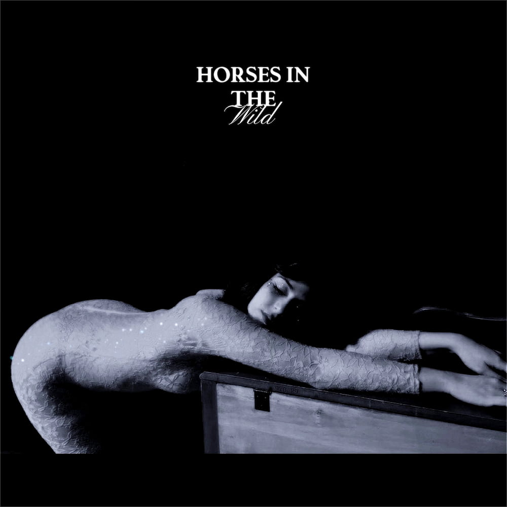 Vasilikí – «Horses in The Wild»: Ένα υπέροχο Single-αντίβαρο στην ένταση της αστικής ζωής