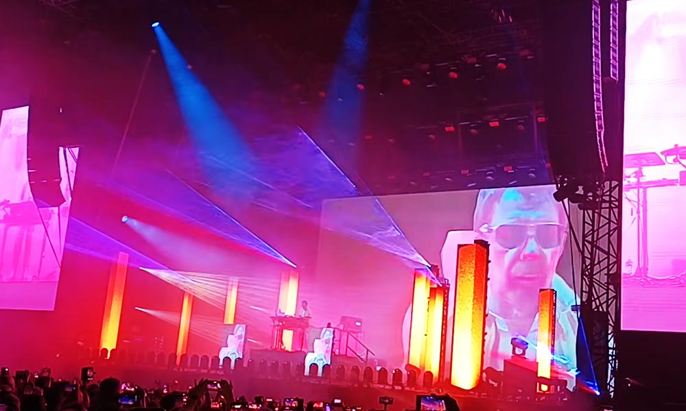 Jean-Michel Jarre στο ΚΠΙΣΝ: μια oπτικοακουστική εμπειρία που ξεπέρασε τα όρια της ηλεκτρονικής μουσικής