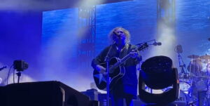 The Cure στο ΟΑΚΑ: Η γλυκιά μελαγχολία μιας συναυλίας που νίκησε τον χρόνο The Cure στο ΟΑΚΑ: Η γλυκιά μελαγχολία μιας συναυλίας που νίκησε τον χρόνο