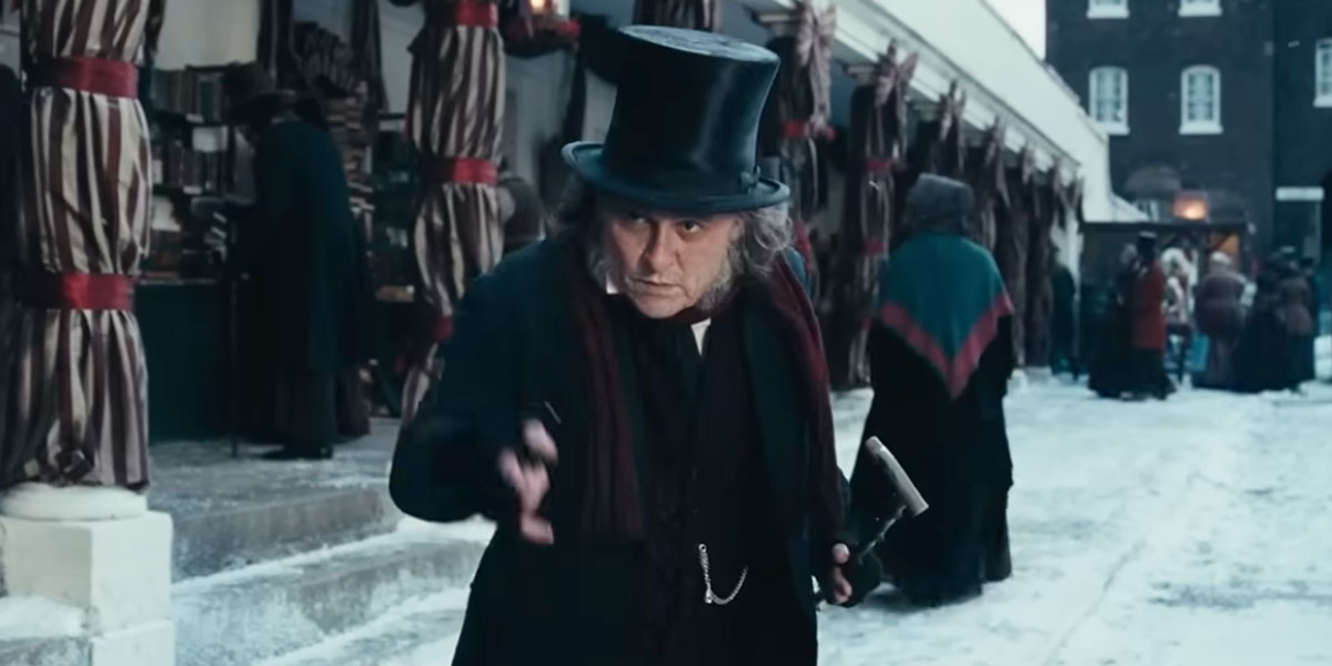 Ebenezer: Ο Johnny Depp Μεταμορφώνεται στον Σκοτεινό Scrooge του Ti West