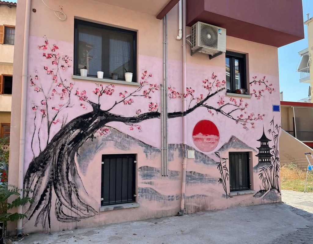 Street Art ως Ασπίδα: Πώς τα murals σώζουν τα σπίτια της Άνω Πόλης από τις μουντζούρες & τους βανδαλισμούς