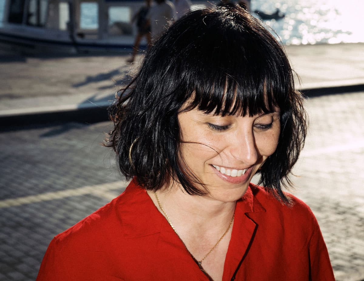 Η Σtella κυκλοφορεί το νέο της single «Belinda» από τη Sub Pop