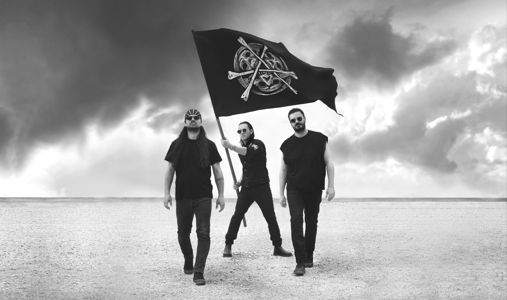 VENCEREMOS VILLAGERS OF IOANNINA CITY