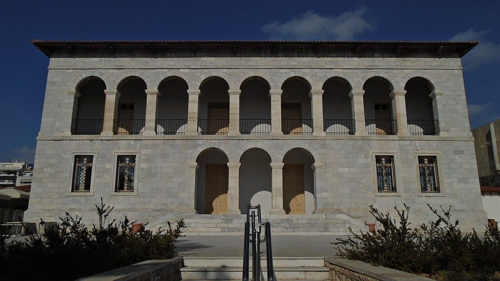 Halloween και στοιχειωμένα σπίτια. 5 στοιχειωμένα κτίρια στην Ελλάδα με ιστορίες που προκαλούν ανατριχίλα